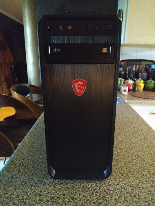 MSI AMD RYZEN 5 PRO 3400g with 2Gb Radeon Vega Graphics Desktop