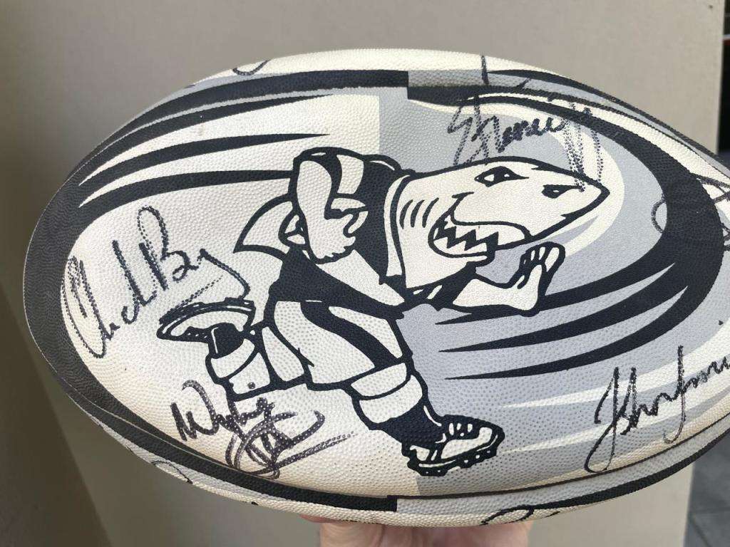Sharks Rugby memorabilia Ball : Signed Team from 2003