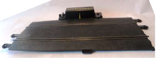 SCALEXTRIC  CLASSIC  - 2  CONTROLLER  POWER BASE STRAIGHT