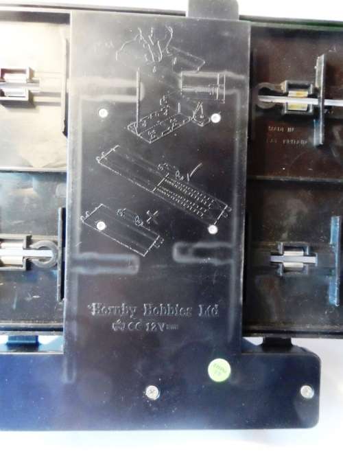 SCALEXTRIC  CLASSIC  - 2  CONTROLLER  POWER BASE STRAIGHT