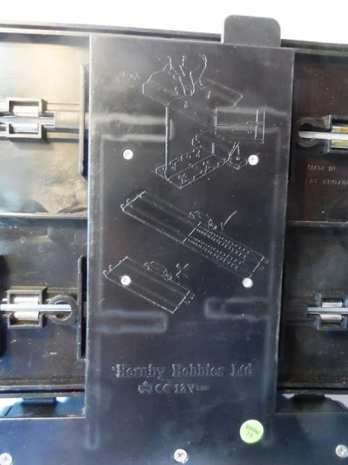 SCALEXTRIC  CLASSIC  - 2  CONTROLLER  POWER BASE STRAIGHT