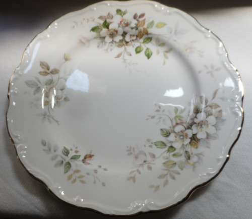 ROYAL ALBERT FINE BONE CHINA PLATE  HAWORTH