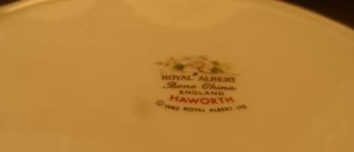 ROYAL ALBERT FINE BONE CHINA PLATE  HAWORTH