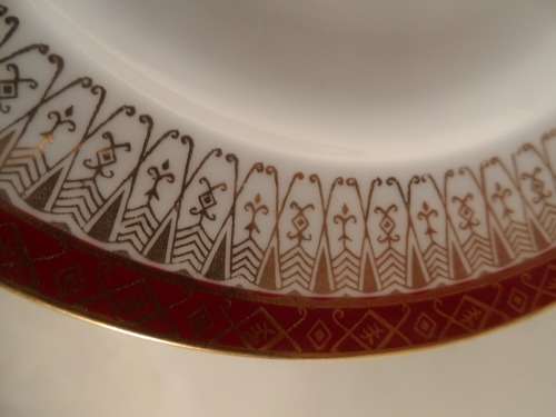 ROYAL GRAFTON  ENGLISH FINE BONE CHINA SAUCER  " MAJESTIC "