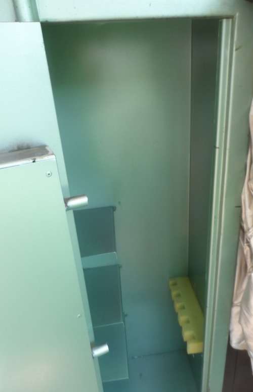 SAFE :FIVE RIFLE, SIDE ARM, AND AMMUNITION STEEL STORAGE SAFE