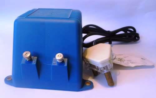 SCALEXTRIC C.918 POWER UNIT / TRANSFORMER 220V -12V