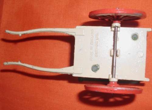 BRITAINS LTD. VINTAGE " MODEL FARM SERIES " TUMBRIL    FARM CART