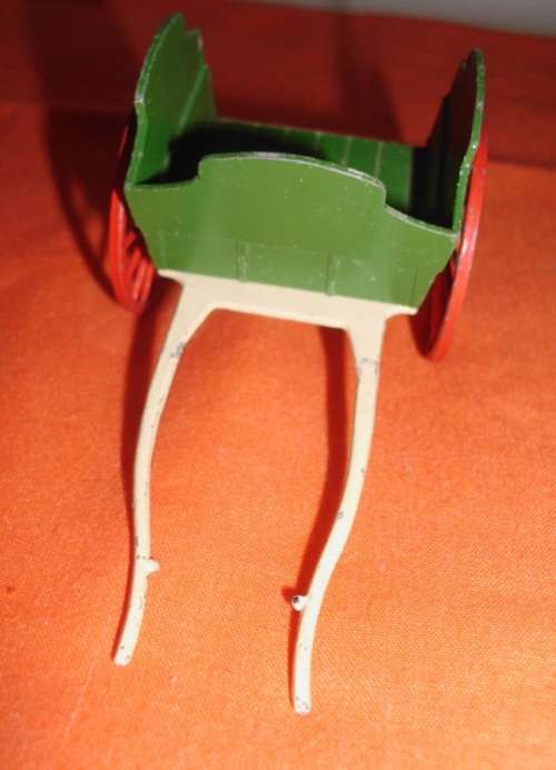 BRITAINS VINTAGE ": MODEL FARM "   FARM SCOTCH CART