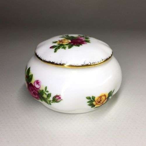 ROYAL ALBERT FINE BONE CHINA PIN DISH / TRINKET DISH    ` OLD COUNTRY ROSES `