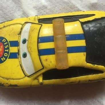 DISNEY PIXAR CARS  DIE CAST METAL ALLOY OFFICIAL PACE CAR