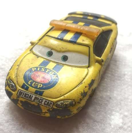 DISNEY PIXAR CARS  DIE CAST METAL ALLOY OFFICIAL PACE CAR