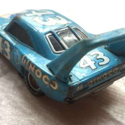 DISNEY PIXAR CARS THE KING DINOCO No. 43   DIECAST MODEL
