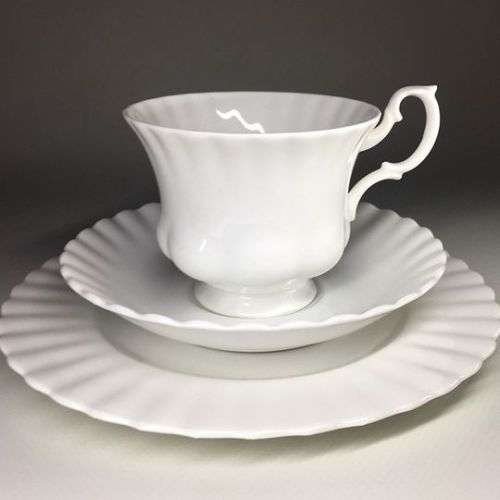 ROYAL ALBERT ENGLISH FINE BONE CHINA  TEA TRIOS  WHITE   SCALLOPED  RIMMED  NINE TRIOS