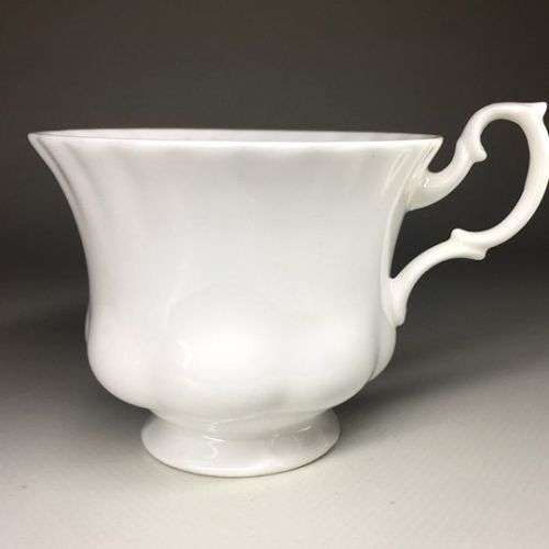 ROYAL ALBERT ENGLISH FINE BONE CHINA  TEA TRIOS  WHITE   SCALLOPED  RIMMED  NINE TRIOS