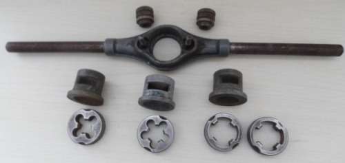 VINTAGE DIE / DIE WRENCH  / PIPE THREADER