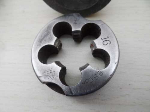 VINTAGE DIE / DIE WRENCH  / PIPE THREADER