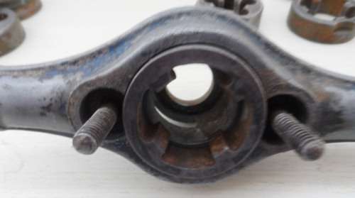 VINTAGE DIE / DIE WRENCH  / PIPE THREADER