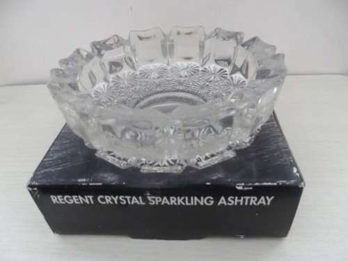 VINTAGE REGENT CLEAR-CUT, SPARKLING , LEAD CRYSTAL ASHTRAY  NEW  IN THE ORIGINAL PACKAGING BOX