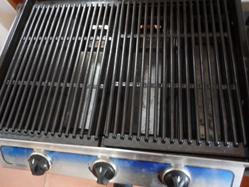 CADAC PATIO COMPANION 3 DELUXE BARBEQUE WITH GAS TANK , REGULATOR & HOSE  CODE 98346S,