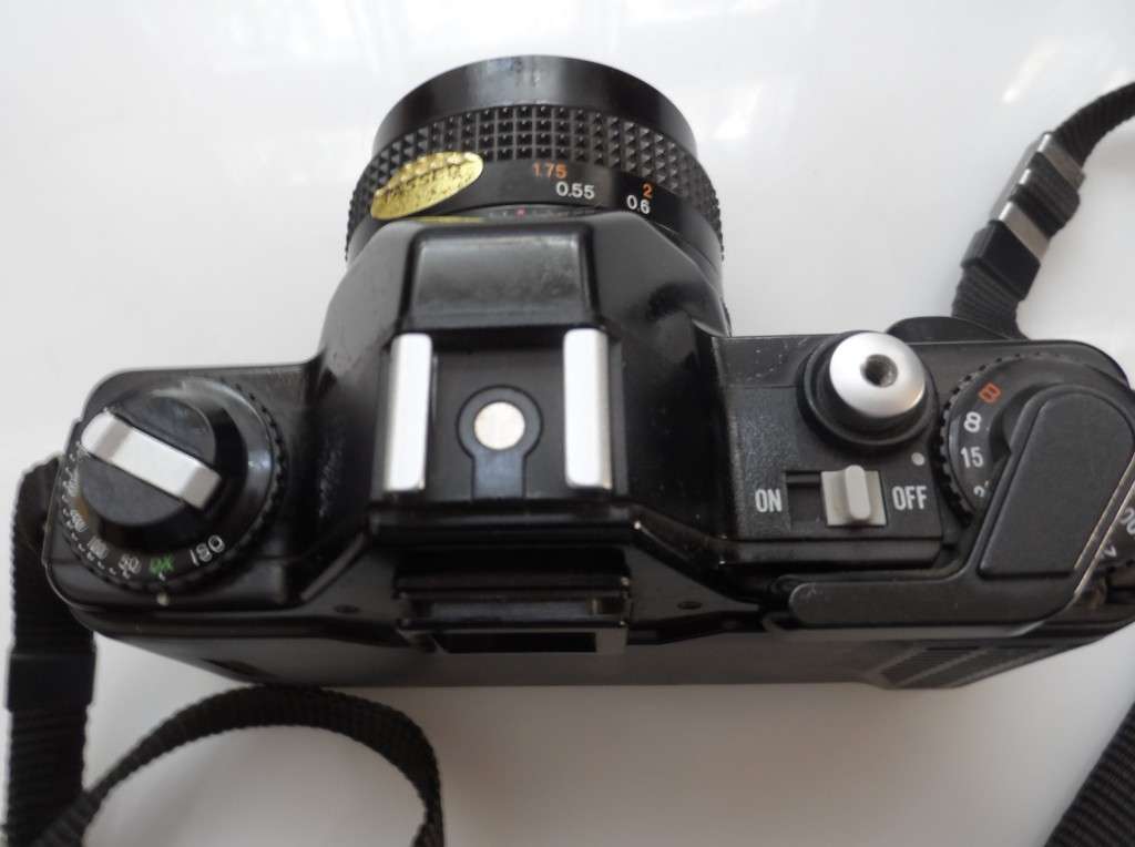 KONICA TC-X  , SLR CAMERA , WITH KONICA HEXANON AR 50mm , 1,8 LENS , & CPC FILTER LENS COVER