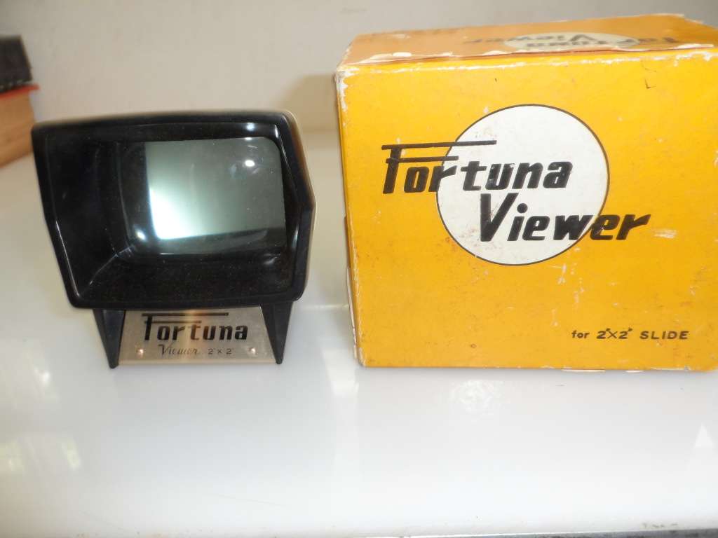 FORTUNA 2` X 2 `  1970 SLIDE VIEWER IN ORIGINAL BOX , WITH FACTORY INSTRUCTION LEAFLET ENCLOSED,