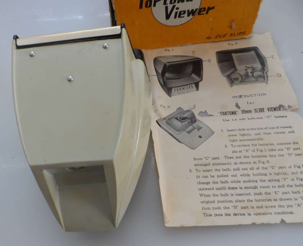 FORTUNA 2` X 2 `  1970 SLIDE VIEWER IN ORIGINAL BOX , WITH FACTORY INSTRUCTION LEAFLET ENCLOSED,