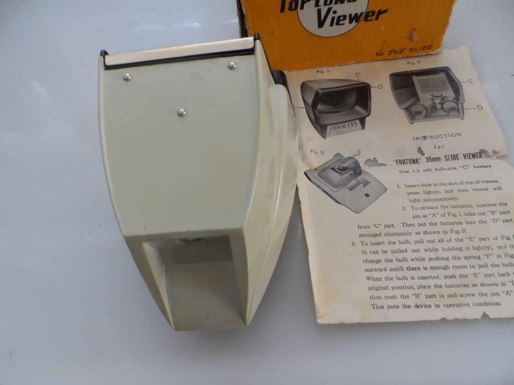 FORTUNA 2` X 2 `  1970 SLIDE VIEWER IN ORIGINAL BOX , WITH FACTORY INSTRUCTION LEAFLET ENCLOSED,