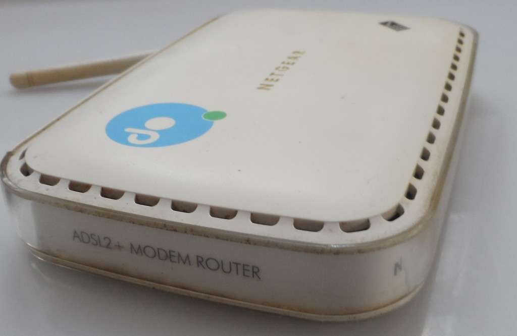 TELKOM ADSL NETGEAR MODEM ROUTER  54Mbps wireless  ADSL   DG 834 GU