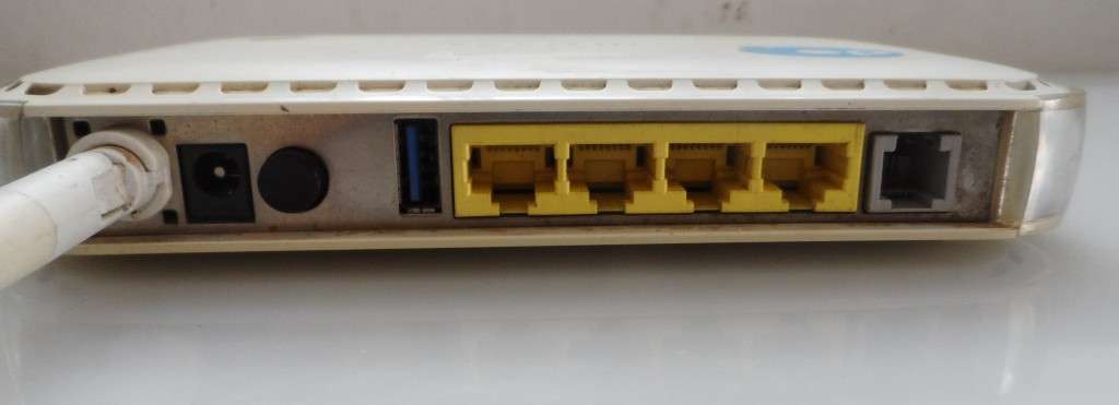 TELKOM ADSL NETGEAR MODEM ROUTER  54Mbps wireless  ADSL   DG 834 GU