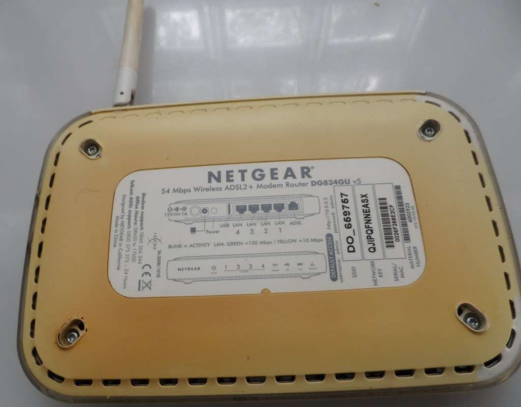 TELKOM ADSL NETGEAR MODEM ROUTER  54Mbps wireless  ADSL   DG 834 GU