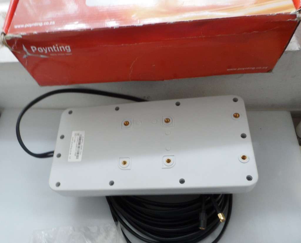 POYNTING A-XPOL-0006-10m DUAL POLARISED, HIGH GAIN , LTE ANTENNA  with 10 mtrs cable, & fittings NEW