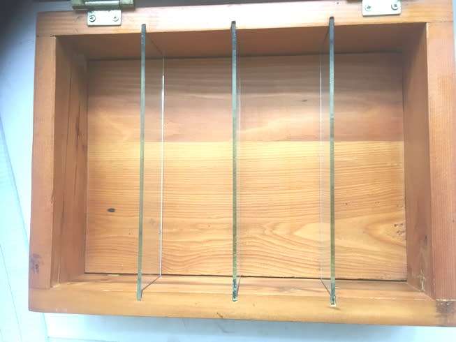 VINTAGE OREGON , TEA SACHETS , COUNTER TOP, STORAGE CADDY solid Oregon with removable glass dividers