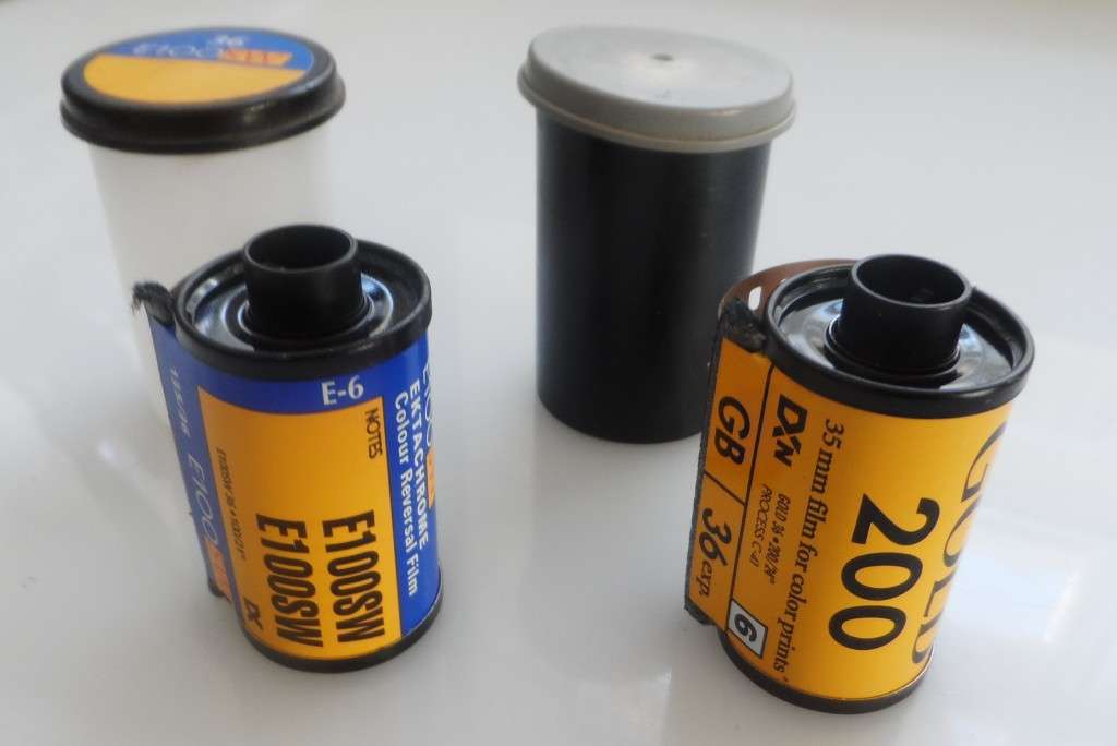 KODAK PROFESSIONAL E1OOSW EKTACHROME 135/36 ,FILM & KODAK GOLD 200 35 mm FILM FOR COLOR PRINTS