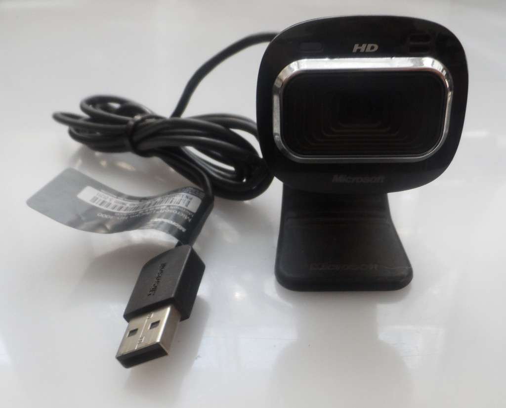 Microsoft LifeCam HD-3000  Webcam 1MP, USB 2.0 , black, clip stand mounting