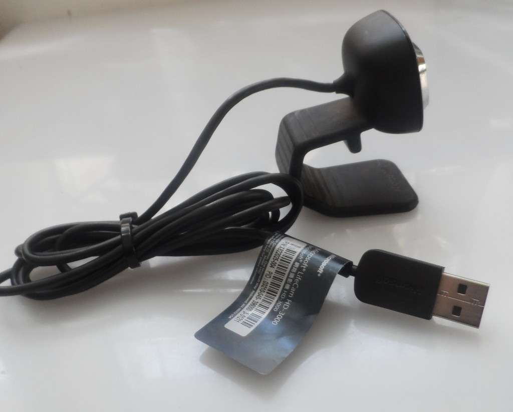 Microsoft LifeCam HD-3000  Webcam 1MP, USB 2.0 , black, clip stand mounting