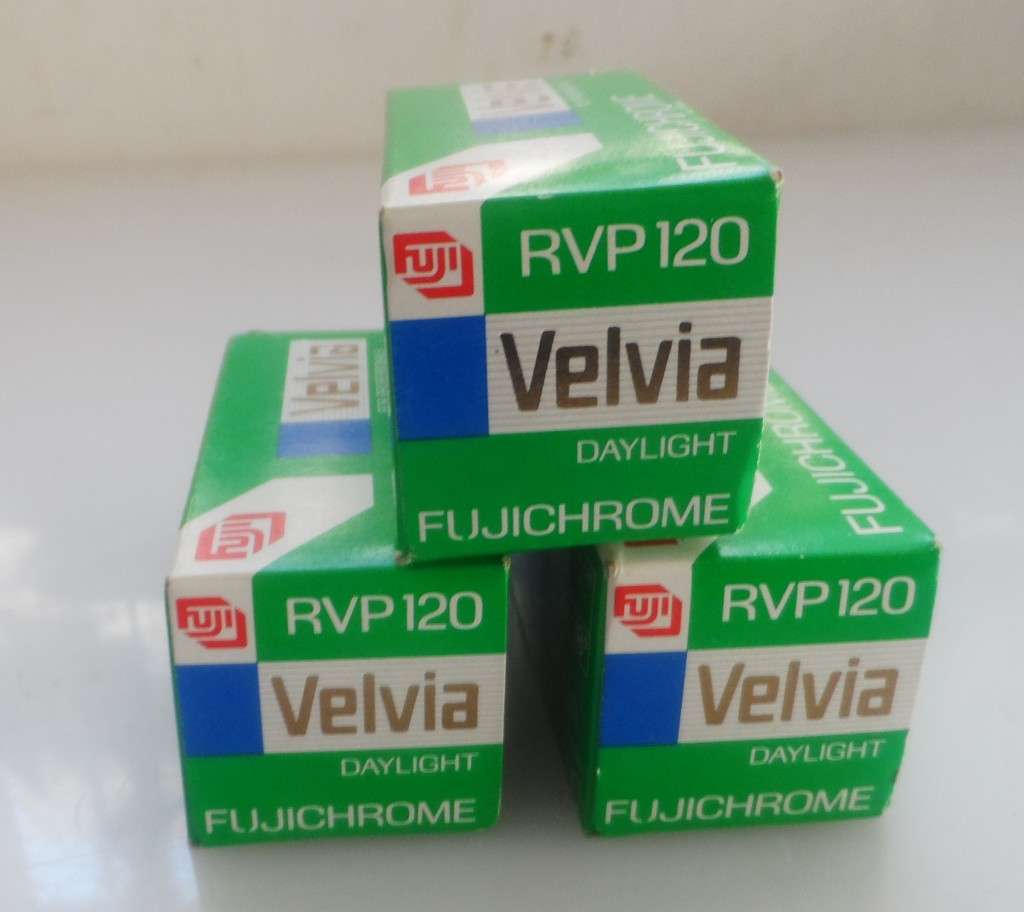VELVIA PROFESSIONAL, FUJICHROME ,VELVIA DAYLIGHT ,  BATCH 5432871 ,EXPIRED 1996-11,  FILM ROLLS X 3