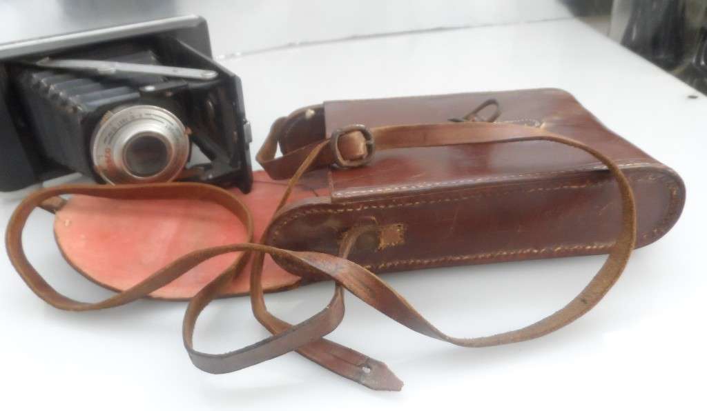 VINTAGE  1952 , ANSCO VIKING , READY SET CAMERA & LEATHER CAMERA CASE