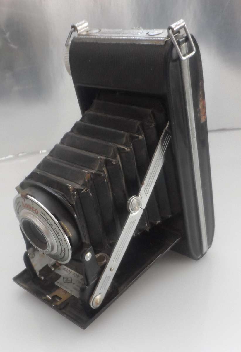 VINTAGE  1952 , ANSCO VIKING , READY SET CAMERA & LEATHER CAMERA CASE