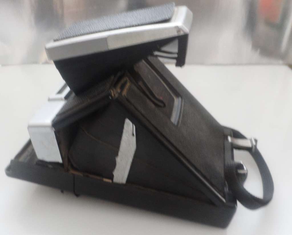 VINTAGE POLAROID SX70 - LAND  CAMERA ALPHA FOLDING INSTANT FILM CAMERA