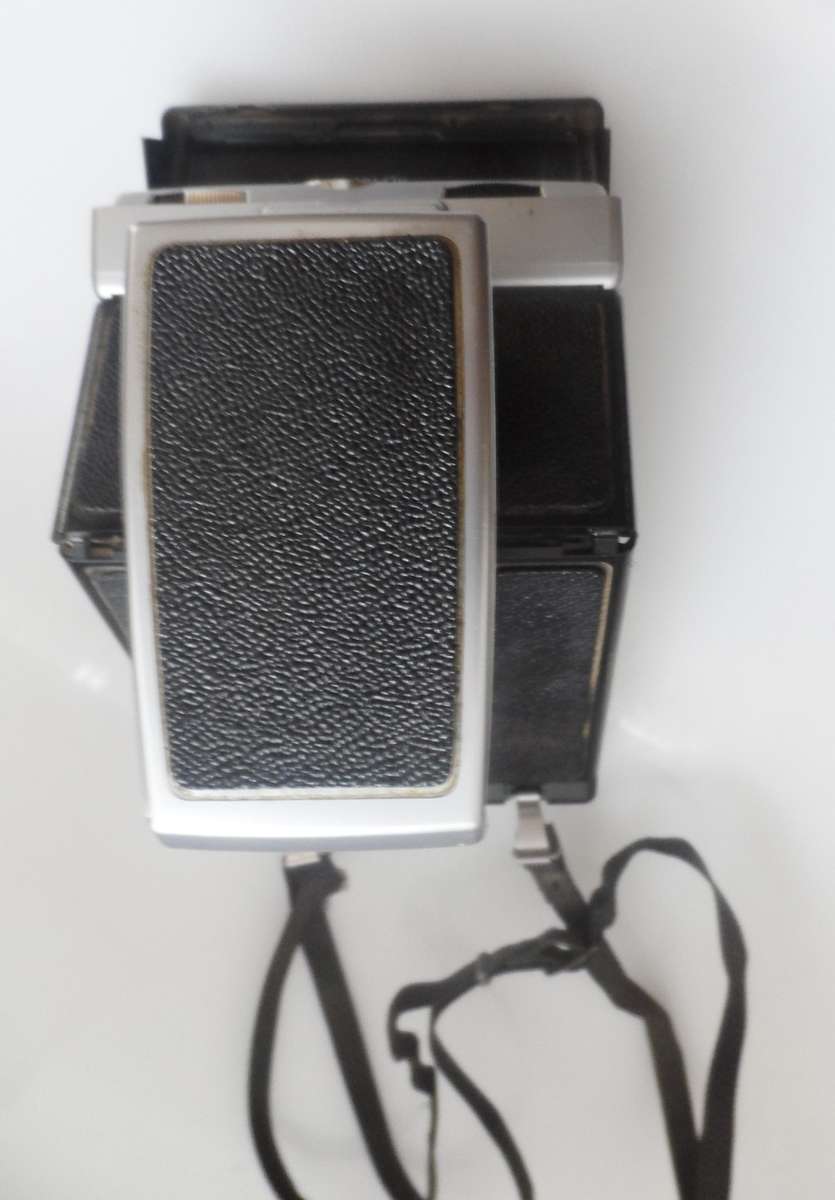 VINTAGE POLAROID SX70 - LAND  CAMERA ALPHA FOLDING INSTANT FILM CAMERA
