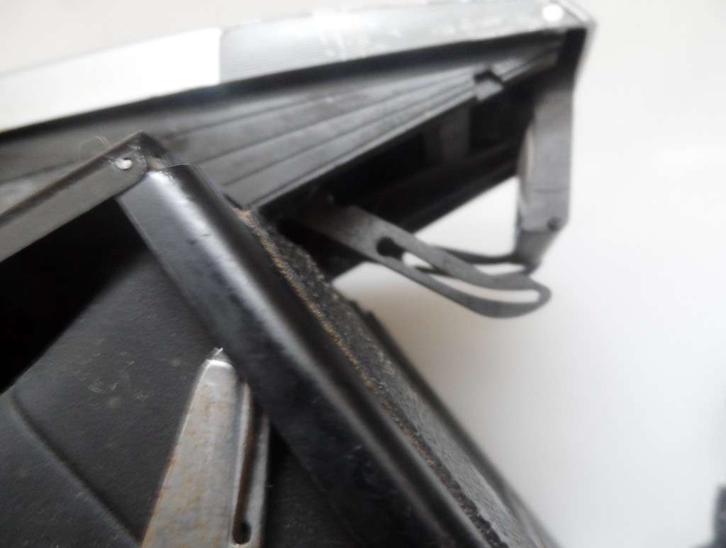 VINTAGE POLAROID SX70 - LAND  CAMERA ALPHA FOLDING INSTANT FILM CAMERA