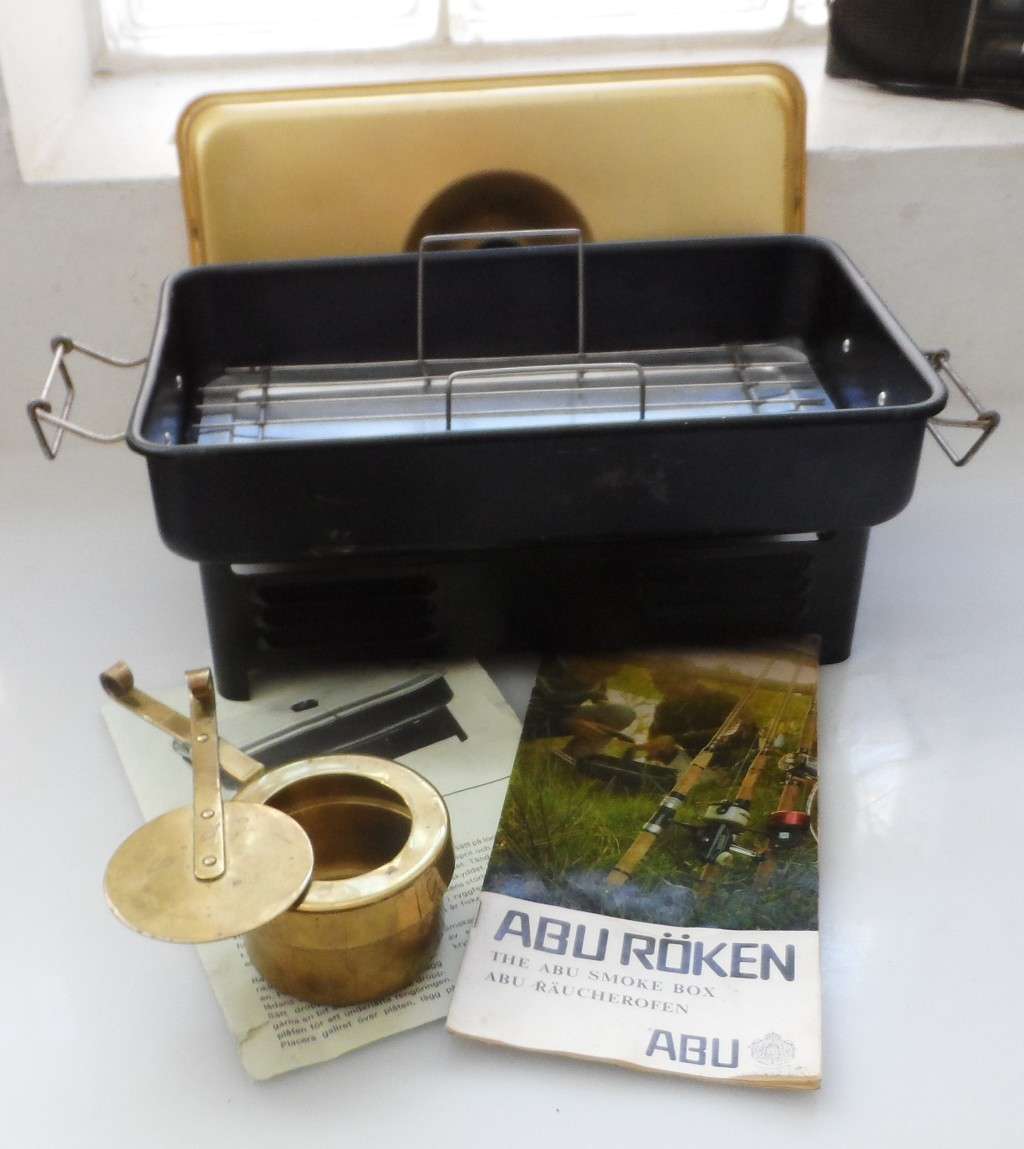 ABU SMOKER  MADE IN SWEDEN  by OPTIMUS, UNUSED WITH MANUAL RECIPE BOOK , CANNED HEAT & SMOKE DUST