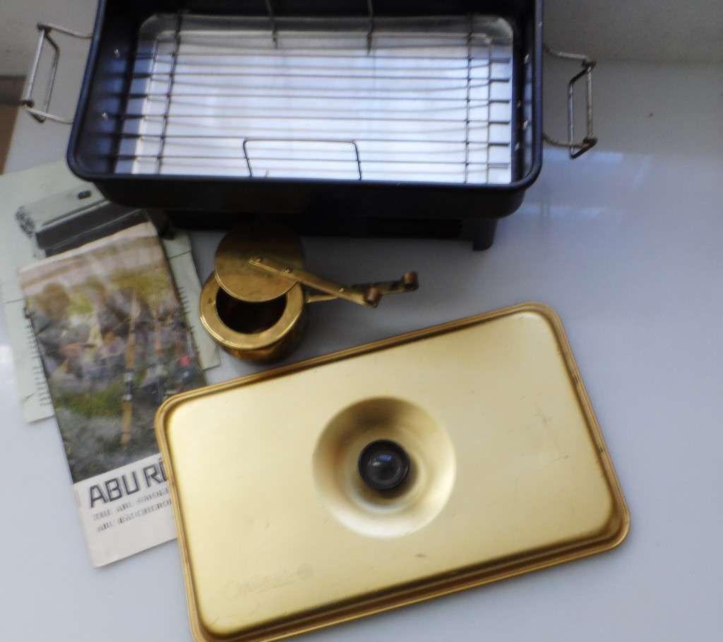 ABU SMOKER  MADE IN SWEDEN  by OPTIMUS, UNUSED WITH MANUAL RECIPE BOOK , CANNED HEAT & SMOKE DUST