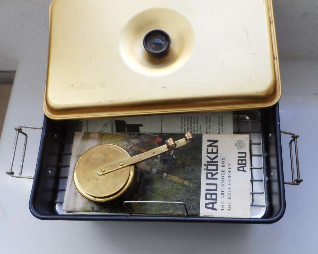 ABU SMOKER  MADE IN SWEDEN  by OPTIMUS, UNUSED WITH MANUAL RECIPE BOOK , CANNED HEAT & SMOKE DUST