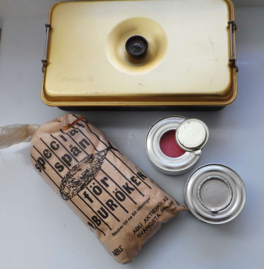 ABU SMOKER  MADE IN SWEDEN  by OPTIMUS, UNUSED WITH MANUAL RECIPE BOOK , CANNED HEAT & SMOKE DUST