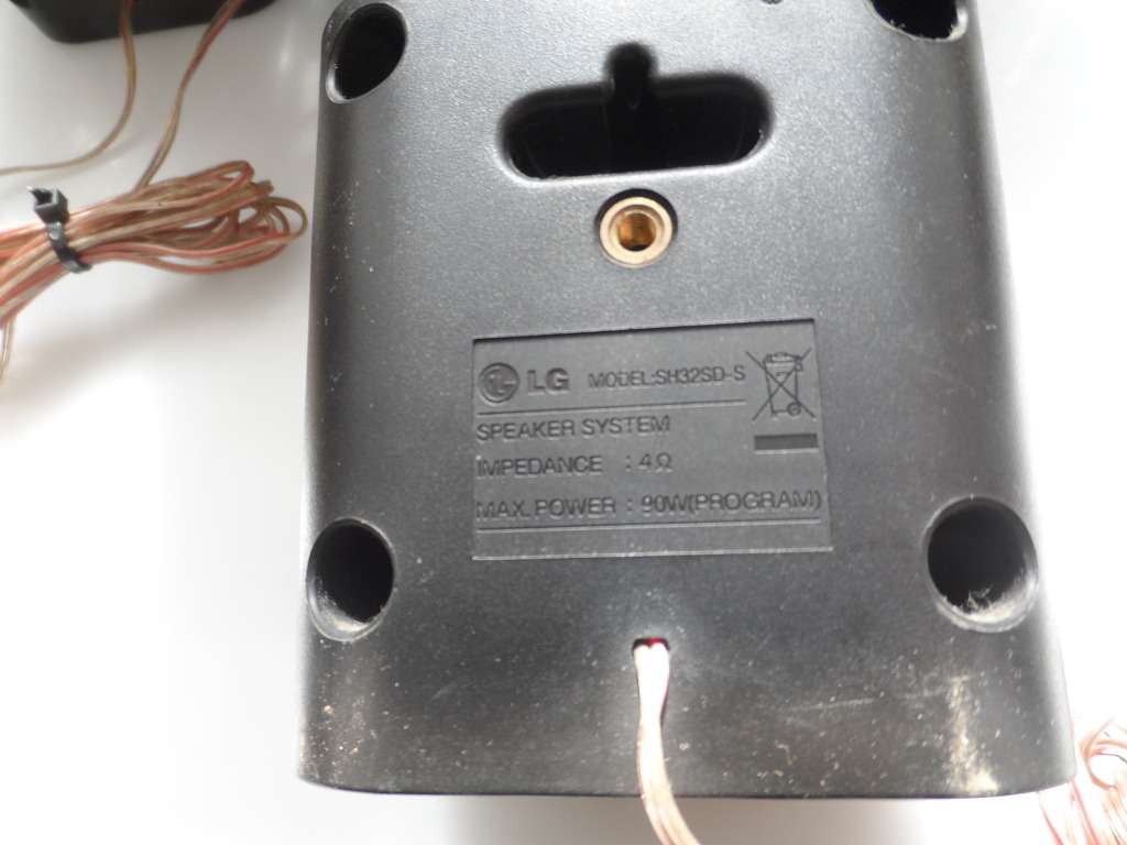 L G HI FI SURROUND SOUND SPEAKER SYSTEM