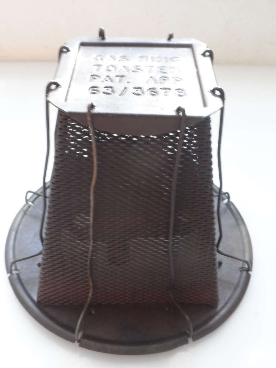 VINTAGE PRESSED METAL & MESH  4 SLICE GAS RING TOASTER