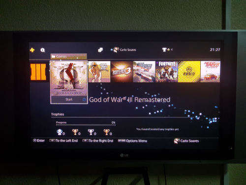 Playstation 4 Console + Seven Games + Controller