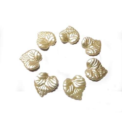 Beads / Acrylic Beads - 15mm -  7 pcs Pearl Optic Leave for jewellery crafting