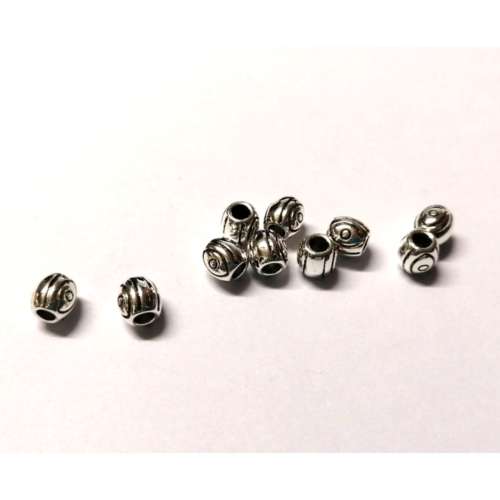 Beads / Metal Beads - 10pcs   - 6x6mm - Hole +/- 3mm / Beads for crafting